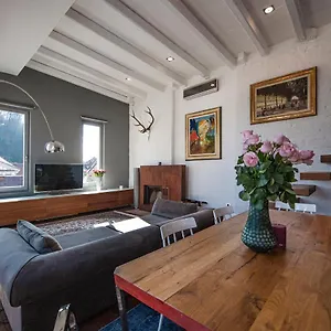  Apartment Loft